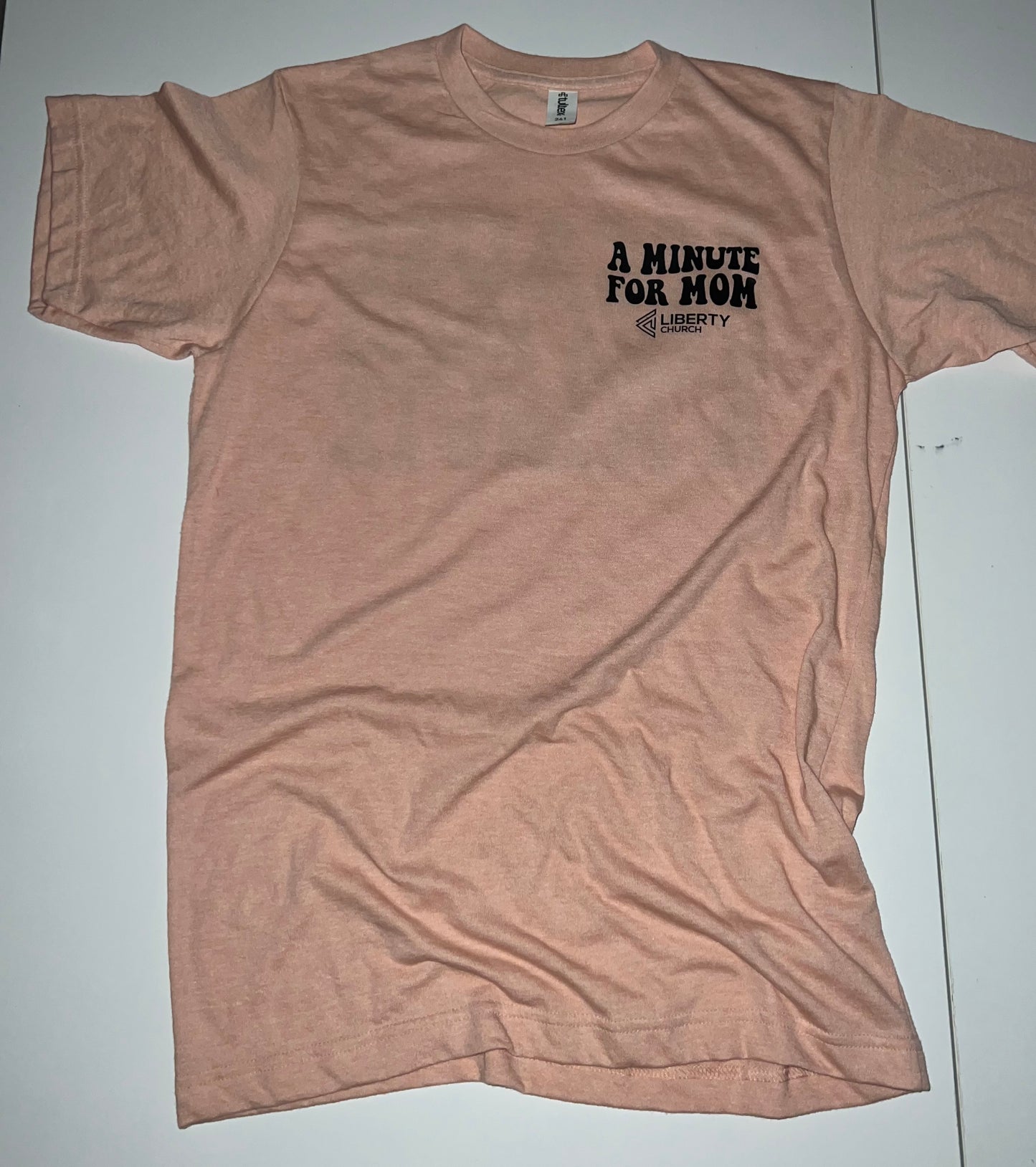 Minute for mom (black writing)